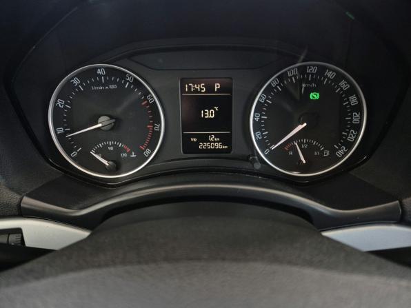 Skoda Octavia II (A5) Рестайлинг с пробегом 2011 года, цена 869 000 рублей, 225092 км, лифтбек, Автокод Объявления