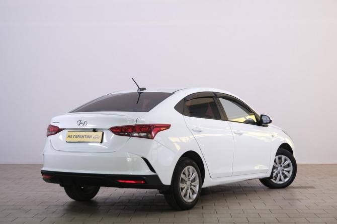 Hyundai Solaris II Рестайлинг с пробегом 2021 года, цена 1 259 000 рублей, 162000 км, седан, Автокод Объявления