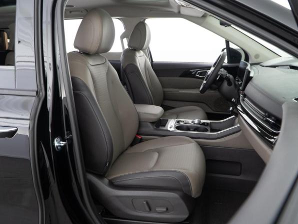 Kia Carnival IV Рестайлинг с пробегом 2025 года, цена 7 745 055 рублей, 49 км, минивэн, Автокод Объявления