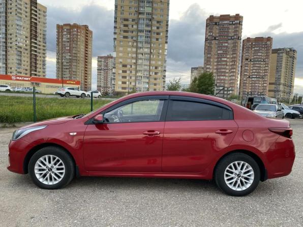 Kia Rio IV с пробегом 2018 года, цена 1 355 000 рублей, 51220 км, седан, Автокод Объявления