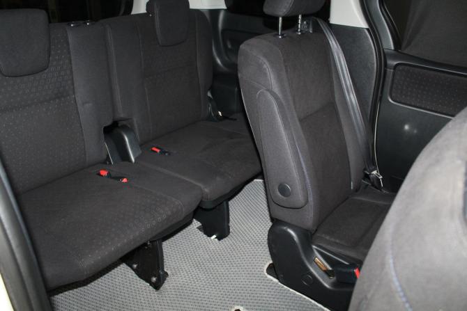 Toyota Voxy III (R80) с пробегом 2014 года, цена 1 679 000 рублей, 196000 км, минивэн, Автокод Объявления