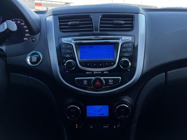 Hyundai Solaris I с пробегом 2012 года, цена 840 000 рублей, 185517 км, седан, Автокод Объявления