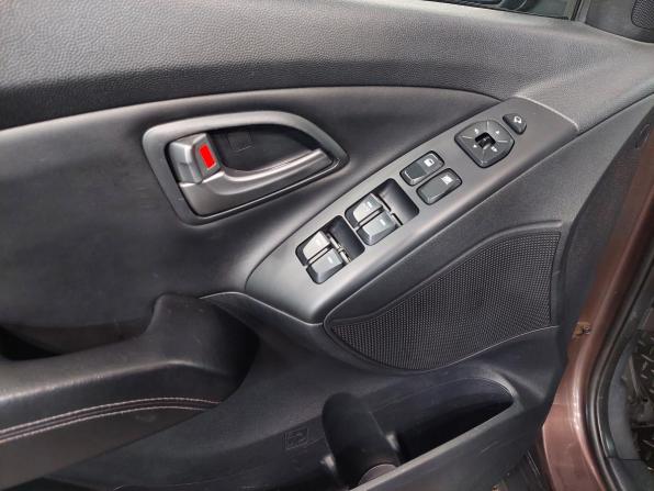Hyundai ix35 I Рестайлинг с пробегом 2014 года, цена 1 550 000 рублей, 147271 км, внедорожник, Автокод Объявления