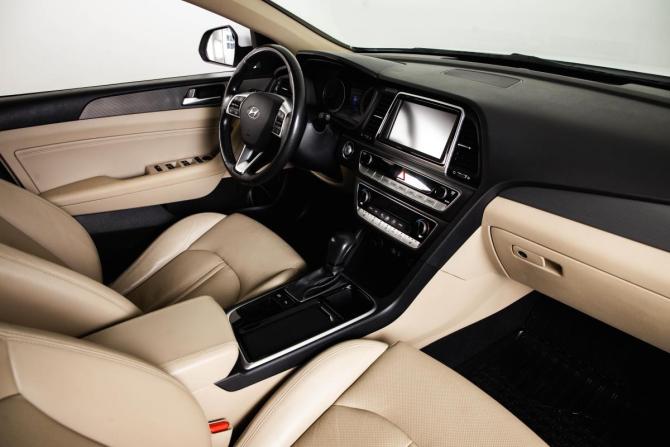 Hyundai Sonata VII (LF) Рестайлинг с пробегом 2019 года, цена 2 320 000 рублей, 67403 км, седан, Автокод Объявления