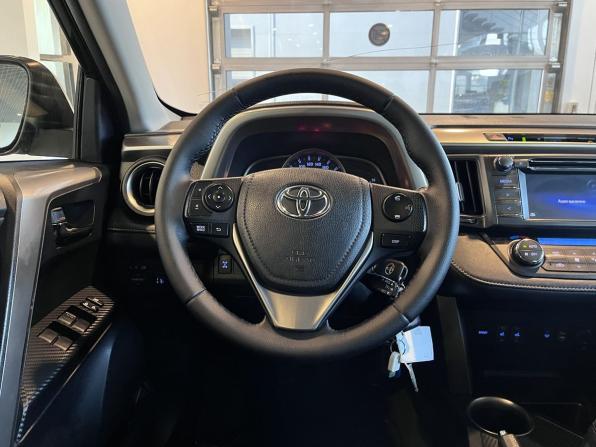 Toyota RAV4 IV (XA40) с пробегом 2015 года, цена 1 900 000 рублей, 240886 км, внедорожник, Автокод Объявления