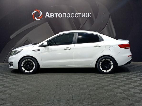 Kia Rio III Рестайлинг с пробегом 2016 года, цена 799 000 рублей, 160865 км, седан, Автокод Объявления