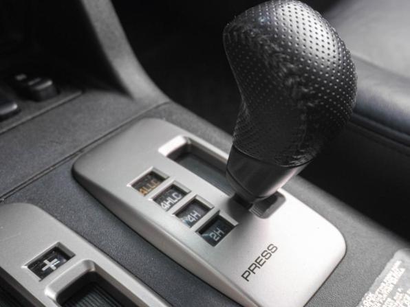 Mitsubishi Pajero III Рестайлинг с пробегом 2004 года, цена 999 000 рублей, 276606 км, внедорожник, Автокод Объявления