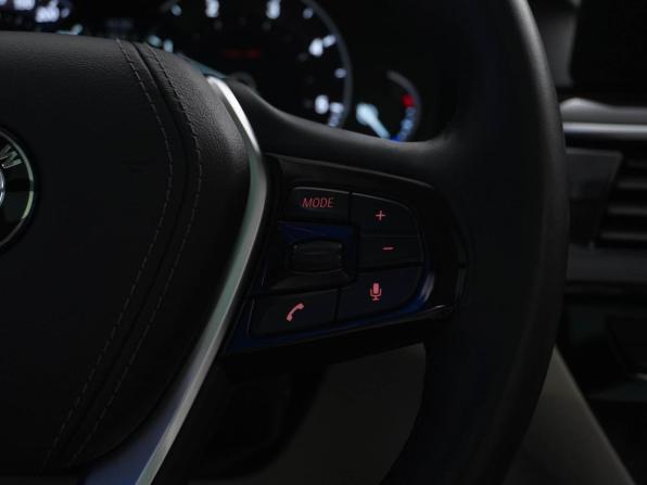 BMW 5 серии VII (G30/G31/G38) с пробегом 2018 года, цена 2 957 055 рублей, 165611 км, универсал, Автокод Объявления