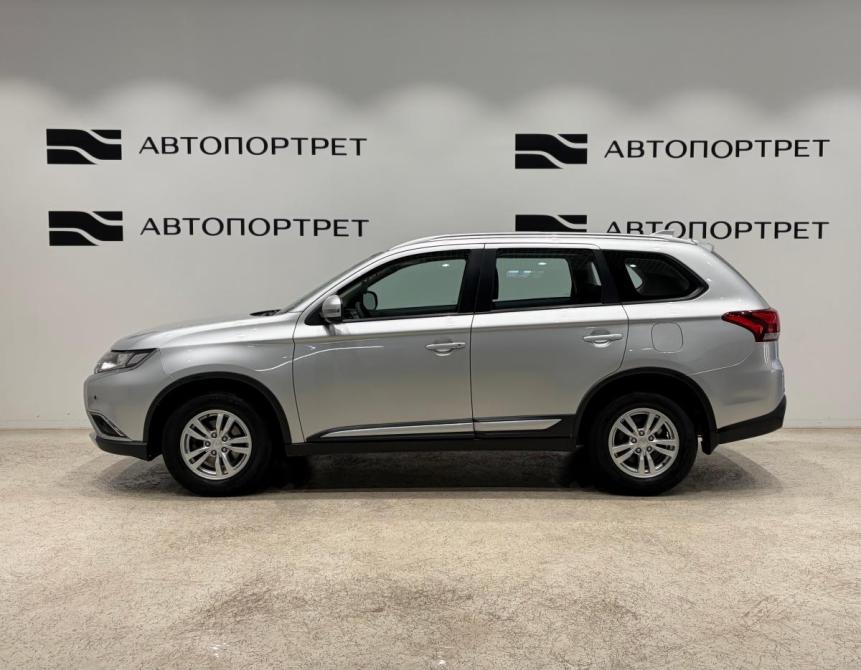 Mitsubishi Outlander III Рестайлинг 2 Санкт-Петербург  - изображение 4