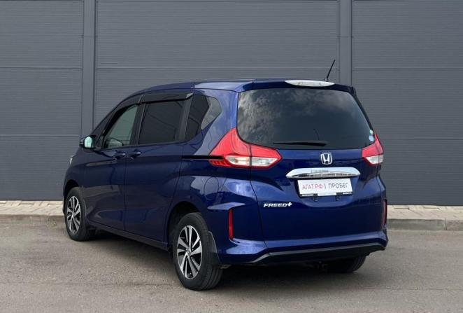 Honda Freed II с пробегом 2017 года, цена 1 270 000 рублей, 163953 км, компактвэн, Автокод Объявления