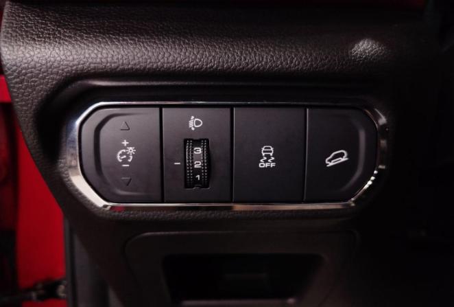 Haval Jolion I Рестайлинг с пробегом 2024 года, цена 2 250 000 рублей, 28504 км, внедорожник, Автокод Объявления