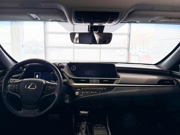 Lexus ES VII Рестайлинг с пробегом 2021 года, цена 4 450 000 рублей, 81775 км, седан, Автокод Объявления