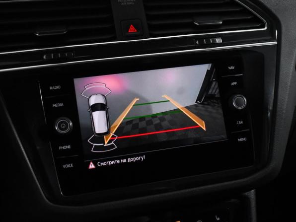 Volkswagen Tiguan II Рестайлинг с пробегом 2021 года, цена 2 635 000 рублей, 144072 км, внедорожник, Автокод Объявления