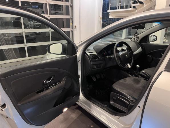 Renault Fluence I с пробегом 2012 года, цена 580 000 рублей, 192537 км, седан, Автокод Объявления