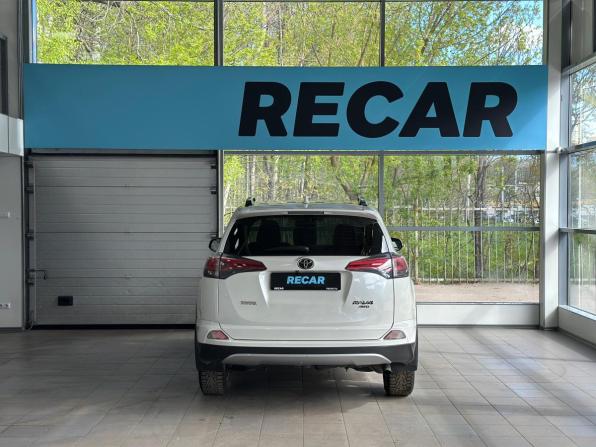 Toyota RAV4 IV (XA40) Рестайлинг с пробегом 2017 года, цена 2 230 000 рублей, 203200 км, внедорожник, Автокод Объявления
