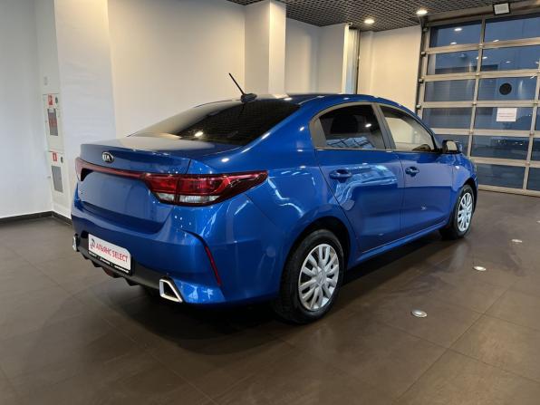 Kia Rio IV Рестайлинг с пробегом 2021 года, цена 1 385 000 рублей, 98097 км, седан, Автокод Объявления