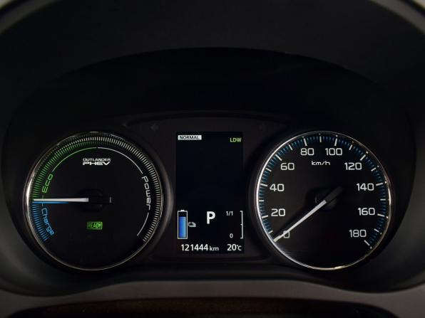 Mitsubishi Outlander III Рестайлинг 2 с пробегом 2015 года, цена 2 099 999 рублей, 120884 км, внедорожник, Автокод Объявления