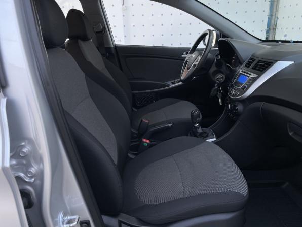 Hyundai Solaris I с пробегом 2013 года, цена 870 000 рублей, 128031 км, хэтчбек, Автокод Объявления