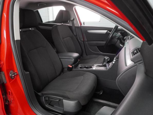Volkswagen Passat B7 с пробегом 2012 года, цена 999 000 рублей, 215589 км, седан, Автокод Объявления