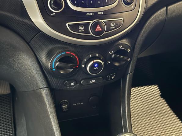 Hyundai Solaris I с пробегом 2013 года, цена 670 000 рублей, 163289 км, седан, Автокод Объявления