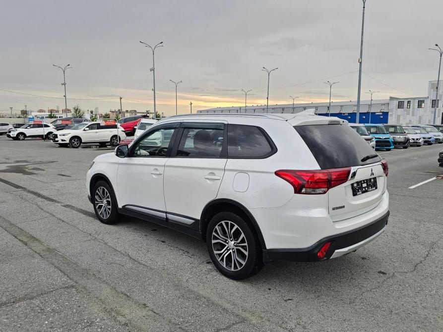 Mitsubishi Outlander III Рестайлинг 2 Тюмень  - изображение 5