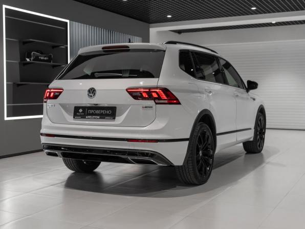 Volkswagen Tiguan II с пробегом 2020 года, цена 3 200 000 рублей, 132125 км, внедорожник, Автокод Объявления