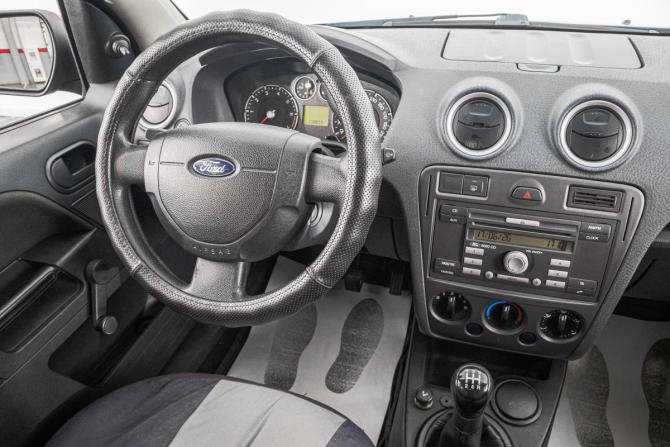 Ford Fusion I Рестайлинг с пробегом 2010 года, цена 399 000 рублей, 172900 км, хэтчбек, Автокод Объявления