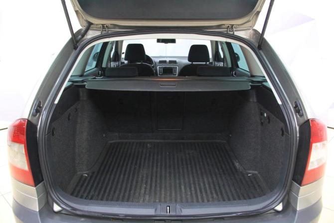 Skoda Octavia II (A5) Рестайлинг с пробегом 2011 года, цена 949 000 рублей, 188690 км, универсал, Автокод Объявления