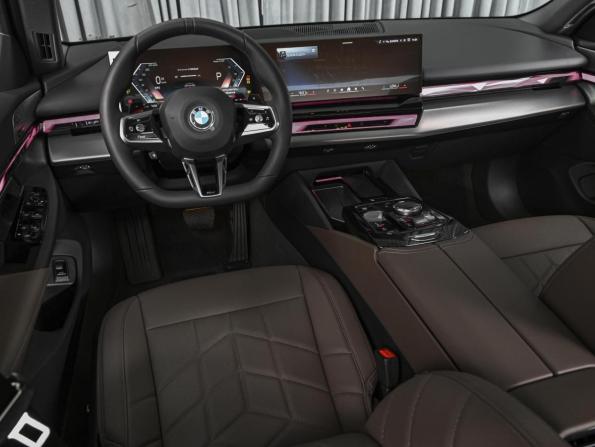 BMW 5 серии VIII (G60/G61/G68) с пробегом 2025 года, цена 8 999 999 рублей, 36 км, седан, Автокод Объявления