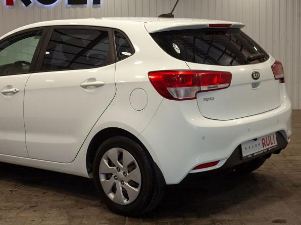 Kia Rio III Рестайлинг с пробегом 2017 года, цена 1 095 000 рублей, 102322 км, хэтчбек, Автокод Объявления