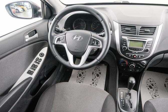 Hyundai Solaris I с пробегом 2013 года, цена 899 000 рублей, 123029 км, седан, Автокод Объявления
