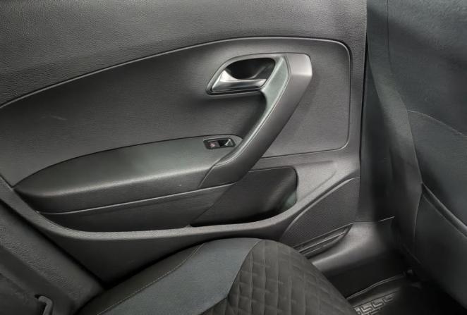 Volkswagen Polo V Рестайлинг с пробегом 2019 года, цена 1 390 000 рублей, 99500 км, седан, Автокод Объявления
