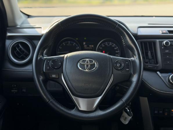 Toyota RAV4 IV (XA40) Рестайлинг с пробегом 2018 года, цена 2 418 900 рублей, 134251 км, внедорожник, Автокод Объявления