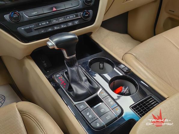Kia Carnival III с пробегом 2019 года, цена 2 980 000 рублей, 151000 км, минивэн, Автокод Объявления