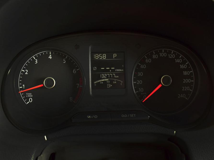 Volkswagen Polo V Рестайлинг Кемерово  - изображение 9