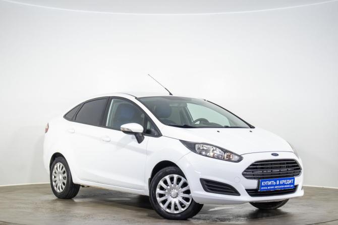 Ford Fiesta Mk6 Рестайлинг с пробегом 2015 года, цена 899 000 рублей, 154100 км, седан, Автокод Объявления