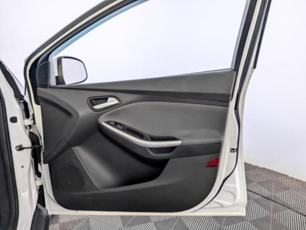 Ford Focus III с пробегом 2015 года, цена 875 000 рублей, 137938 км, универсал, Автокод Объявления
