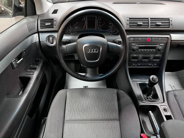 Audi A4 III (B7) с пробегом 2005 года, цена 735 000 рублей, 202826 км, седан, Автокод Объявления