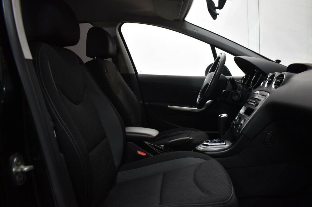 Peugeot 408 I Москва  - изображение 11