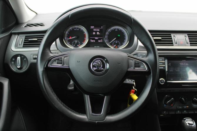 Skoda Rapid I Рестайлинг с пробегом 2019 года, цена 1 390 000 рублей, 118000 км, лифтбек, Автокод Объявления