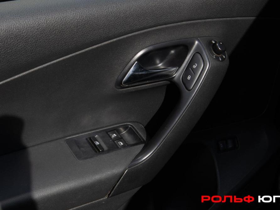 Volkswagen Polo V Москва  - изображение 16