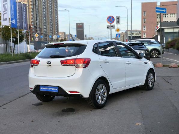 Kia Rio III Рестайлинг с пробегом 2015 года, цена 999 000 рублей, 128900 км, хэтчбек, Автокод Объявления
