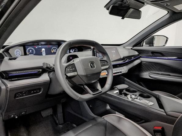 Changan UNI-V I с пробегом 2024 года, цена 2 150 000 рублей, 41195 км, лифтбек, Автокод Объявления