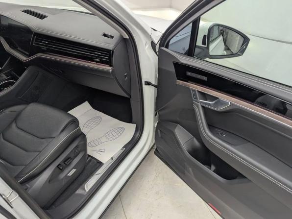 Новый Volkswagen Touareg III Рестайлинг 2024 года, цена 11 100 000 рублей, внедорожник, Автокод Объявления