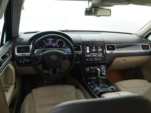 Volkswagen Touareg II Рестайлинг с пробегом 2014 года, цена 2 093 055 рублей, 260574 км, внедорожник, Автокод Объявления