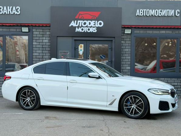 BMW 5 серии VII (G30/G31/G38) Рестайлинг с пробегом 2022 года, цена 4 390 000 рублей, 136082 км, седан, Автокод Объявления