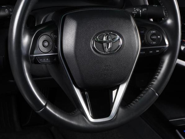 Toyota Camry VIII (XV70) Рестайлинг с пробегом 2023 года, цена 3 589 000 рублей, 25117 км, седан, Автокод Объявления
