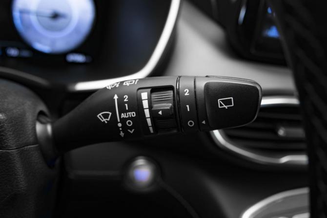 Hyundai Santa Fe IV Рестайлинг с пробегом 2022 года, цена 3 995 000 рублей, 67556 км, внедорожник, Автокод Объявления