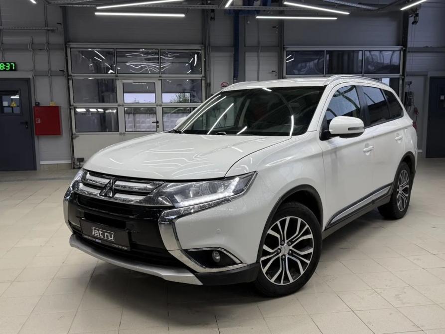 Mitsubishi Outlander III Рестайлинг 2 Санкт-Петербург  - изображение 1
