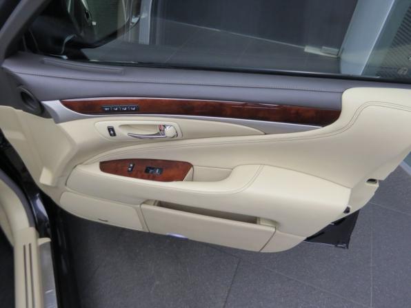 Lexus LS IV Рестайлинг 2 с пробегом 2014 года, цена 2 490 000 рублей, 286948 км, седан, Автокод Объявления